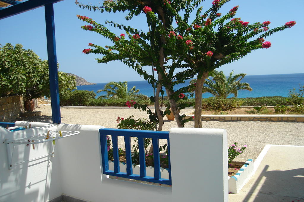 Ardani Bay Studios Amoopi Rum bild